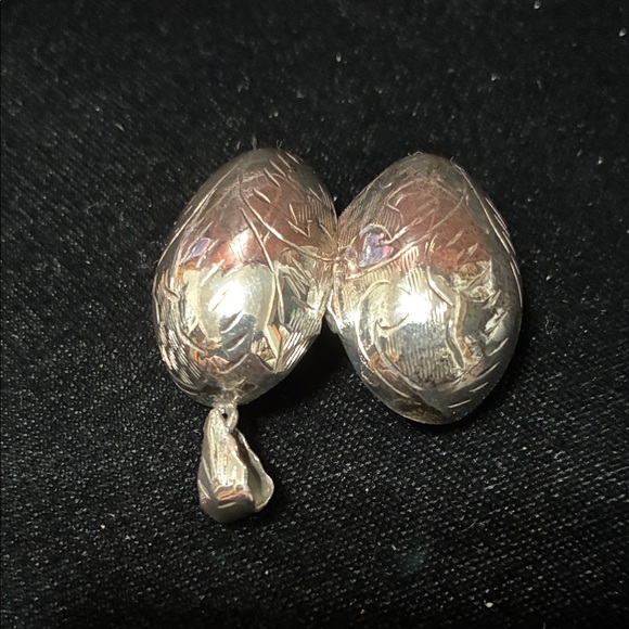 Vintage rare sterling silver egg locket - Picture 9 of 16